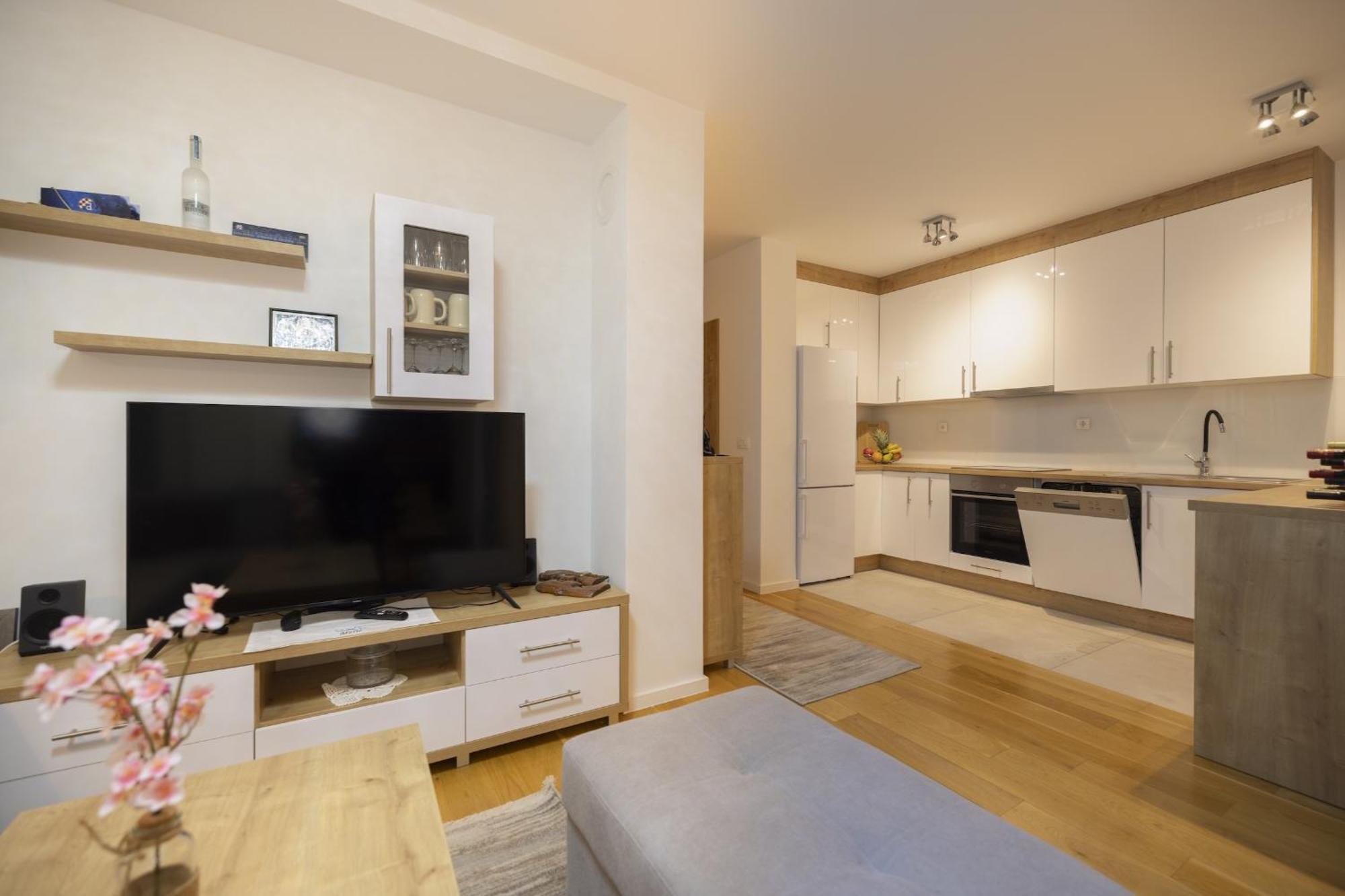 Apartment Lille Makarska